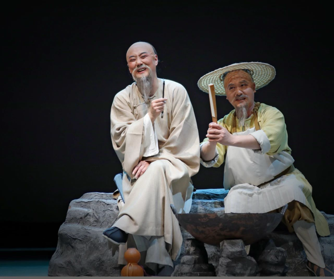 在舞臺(tái)，打開我們的“文化故鄉(xiāng)”